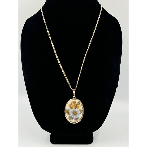 Vintage  1978 ‎ Sarah Coventry Spring Bouquet Gold Tone Flower Pendant Necklace - Picture 11 of 11
